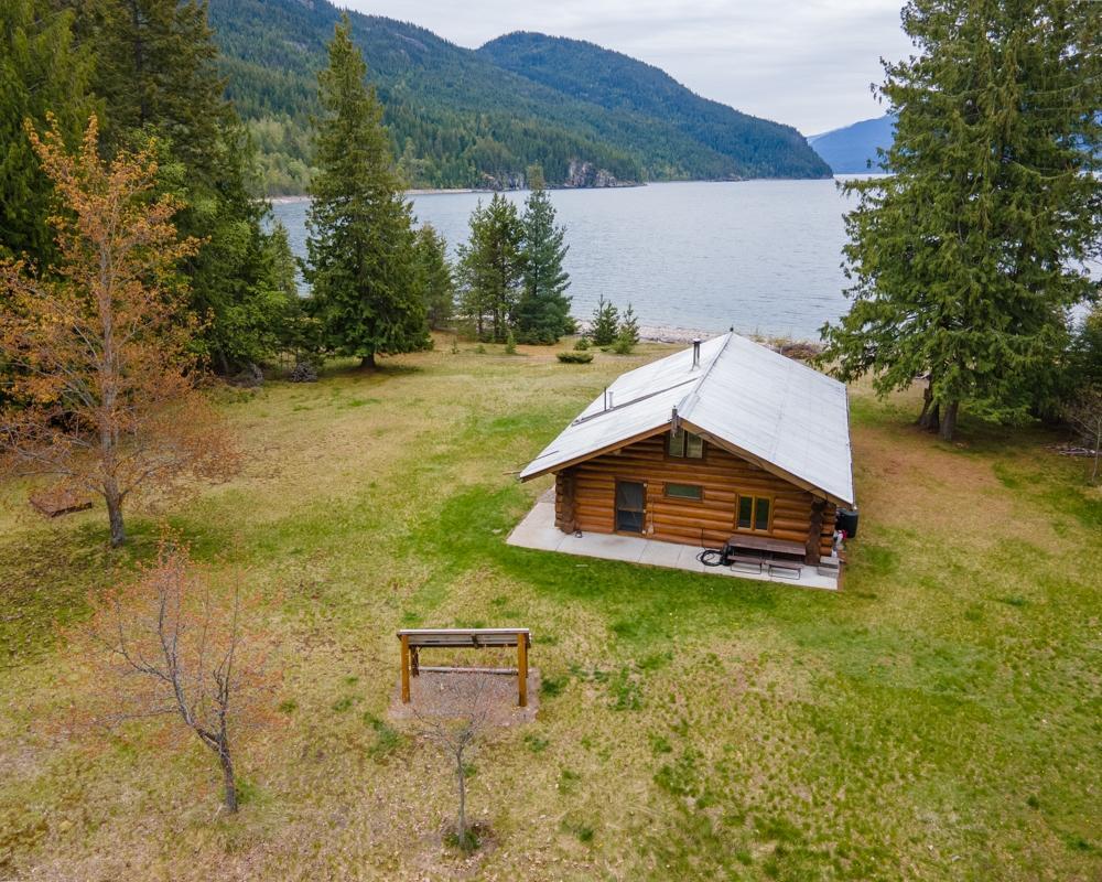 10A 11 11A - 7717 NORTH KOOTENAY LAKE