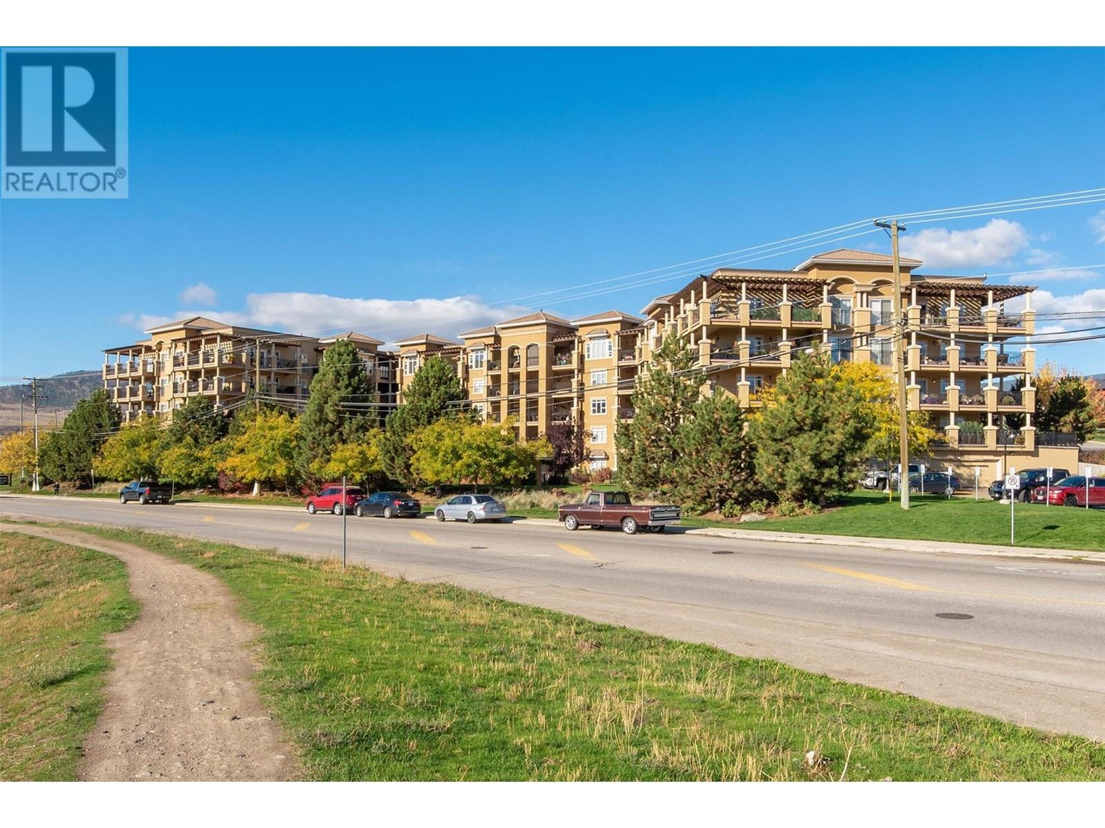 2070 Boucherie Road Unit# 213