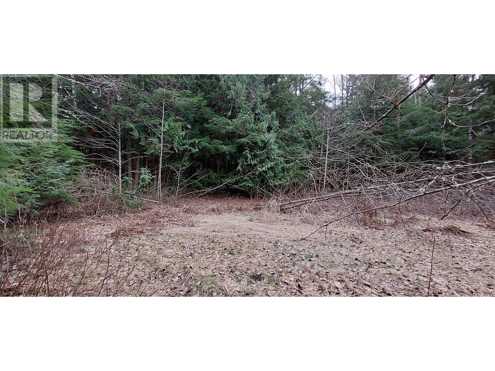 LOT 18 MACKENZIE 20 HIGHWAY