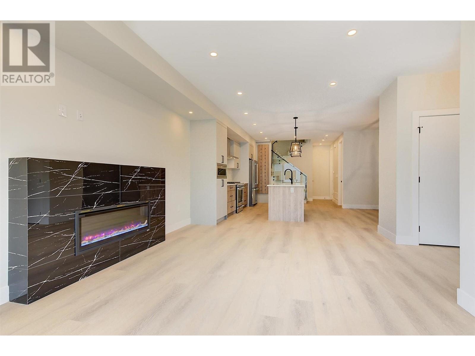 839 Lawson Avenue Unit# 4