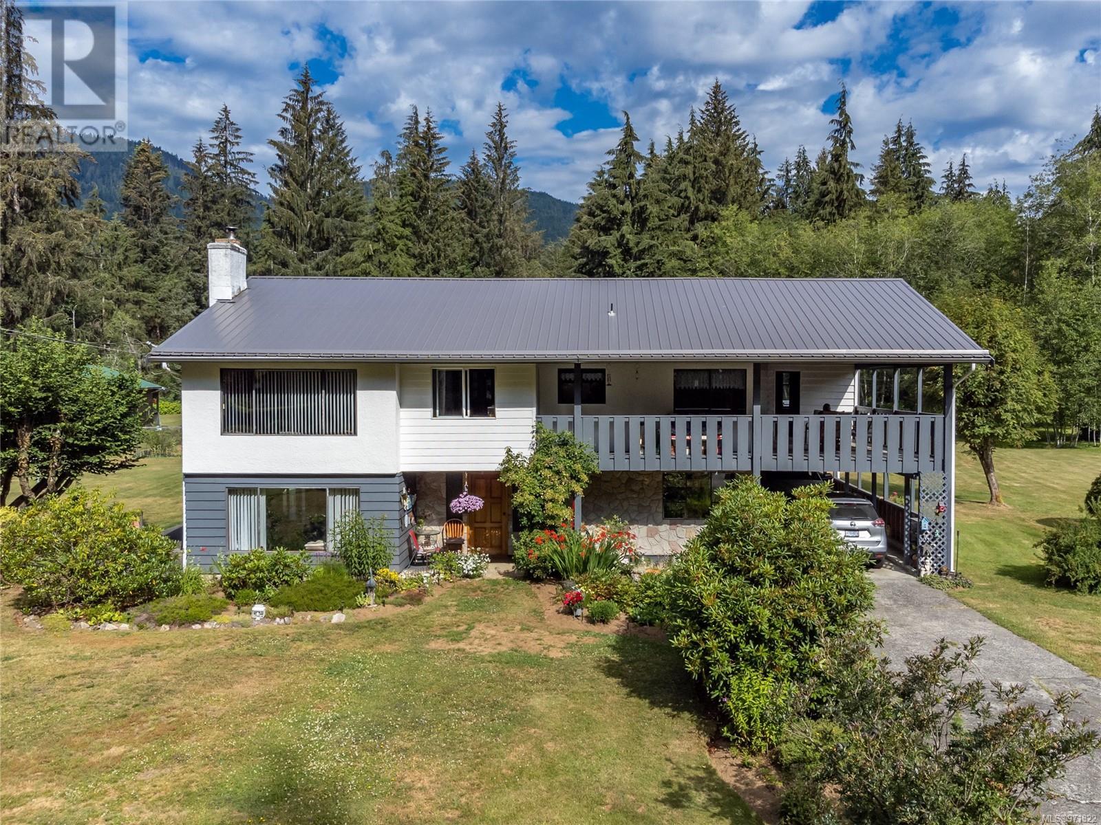 1301 Sayward Rd