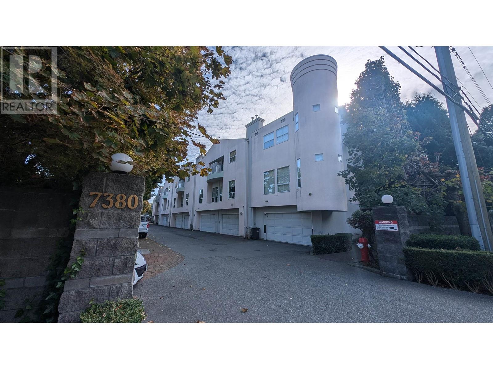 15 7380 MINORU BOULEVARD