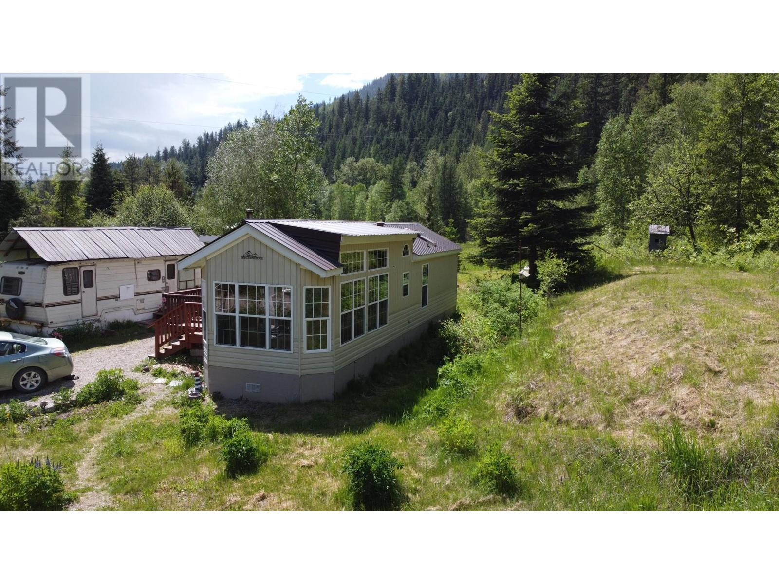 2467 SLOCAN VALLEY  WEST Road