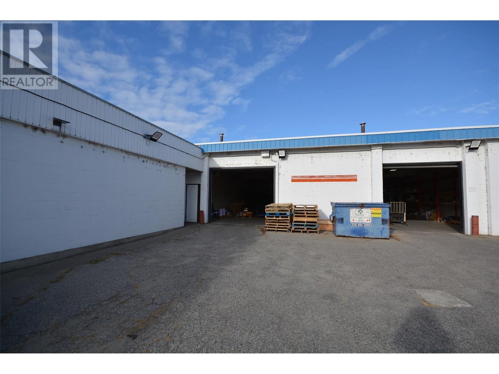 1130 Commercial Way, Penticton