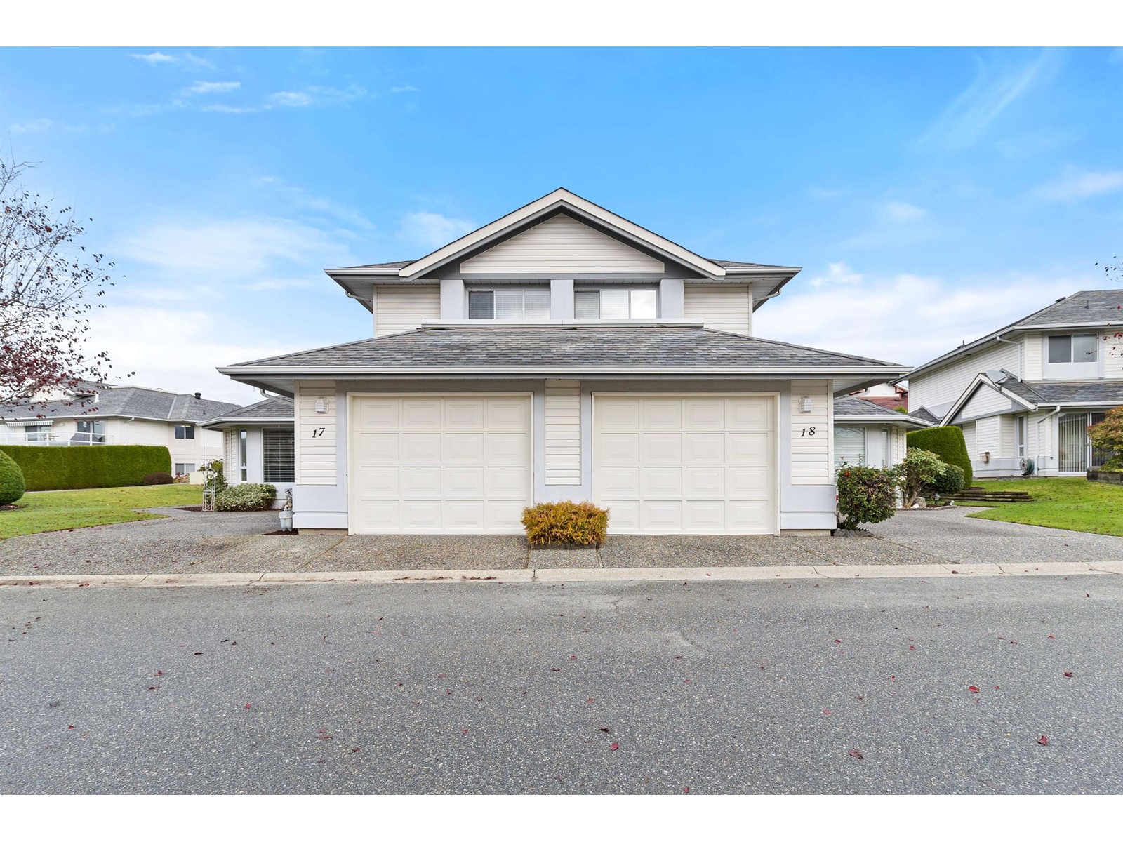 17 31406 UPPER MACLURE ROAD